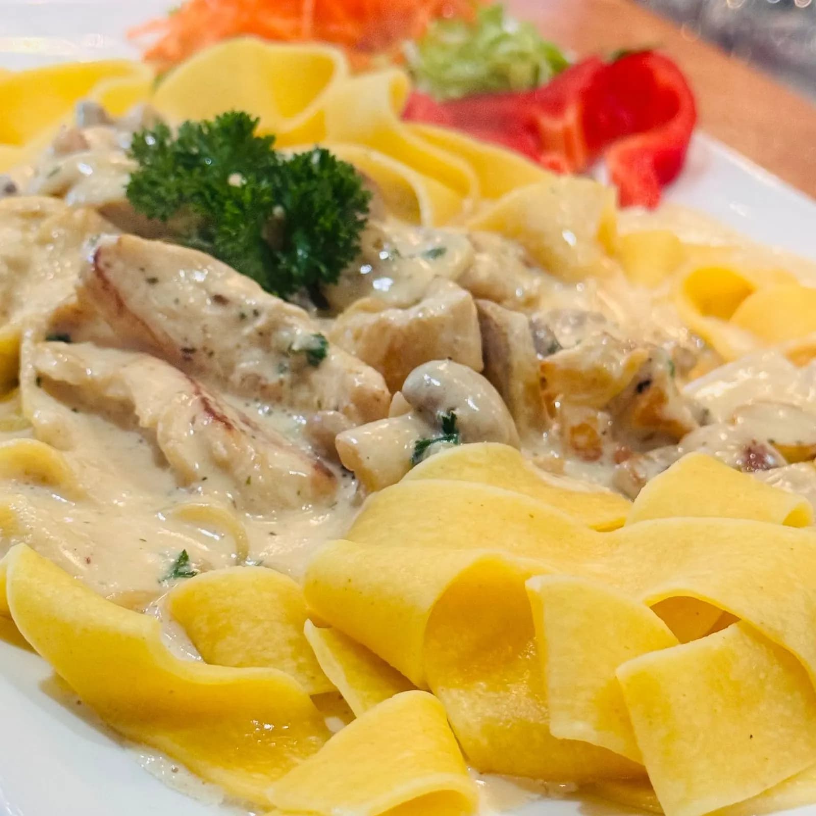 Bandnudeln mit Pilzrahmsauce